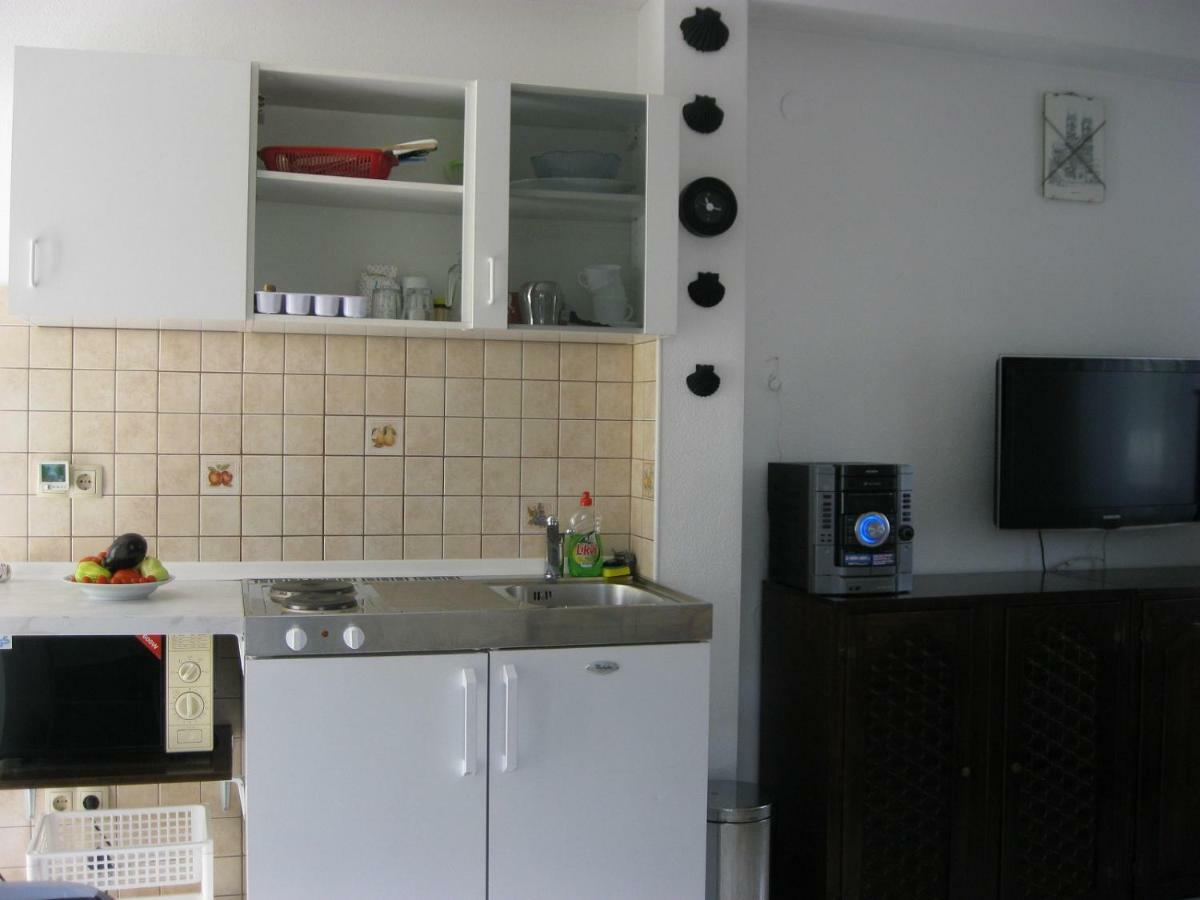 Seaside Apartment For 2 P Trogir Exterior photo