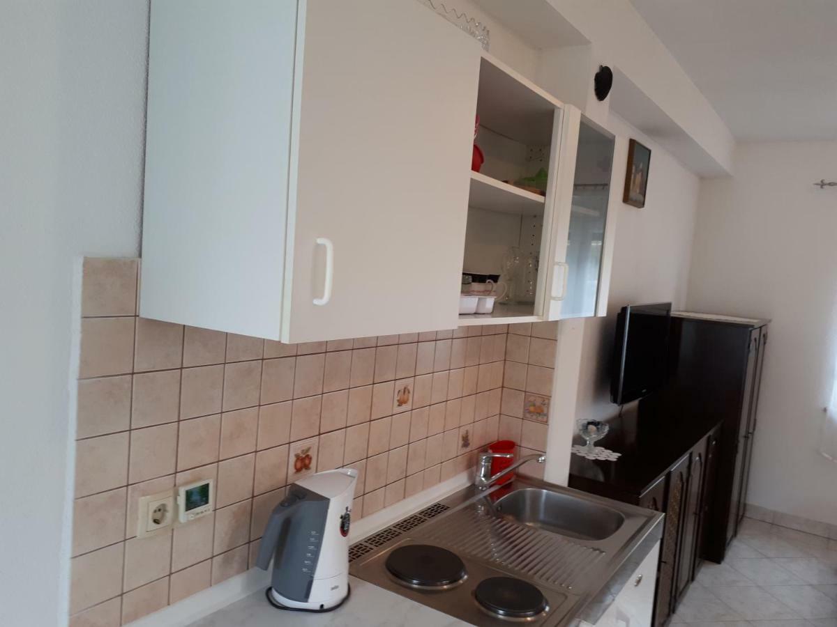 Seaside Apartment For 2 P Trogir Exterior photo